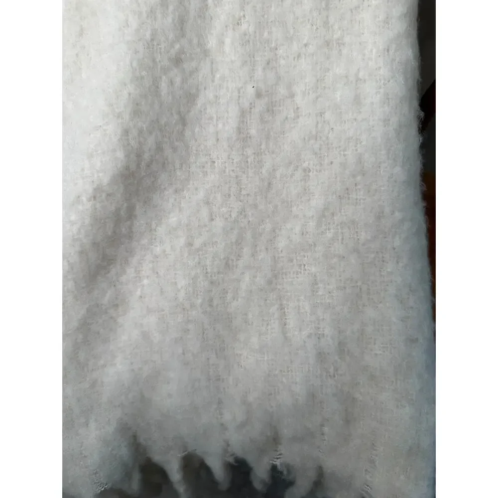 Soft White Scarf with Fringe One Size Polyester 12